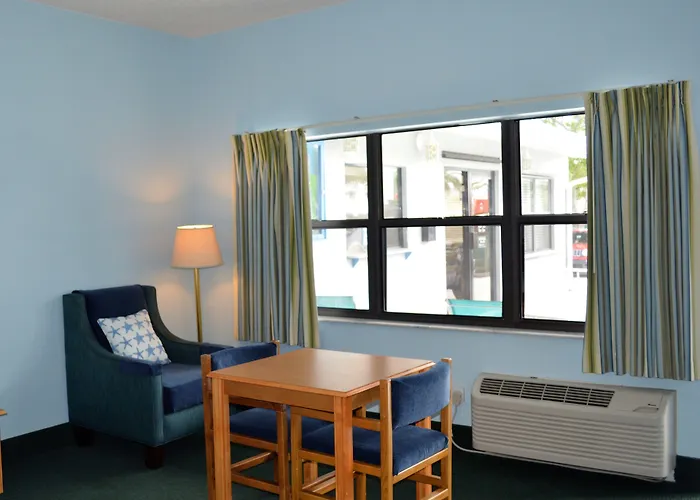 Dockside Inn & Resort
