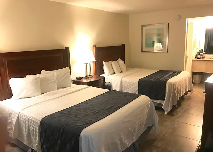 At Home Inn - Fort Pierce
